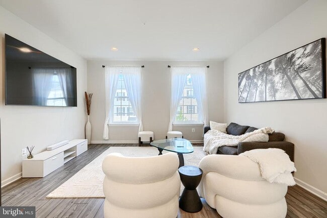 Building Photo - 2718 Lanham Hill Cir
