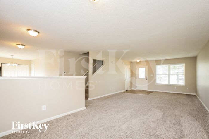 Building Photo - 699 Findlay Ln