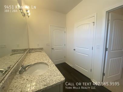 Building Photo - 9451 Komika Ln