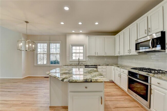 Building Photo - 6415 Sterling Dr