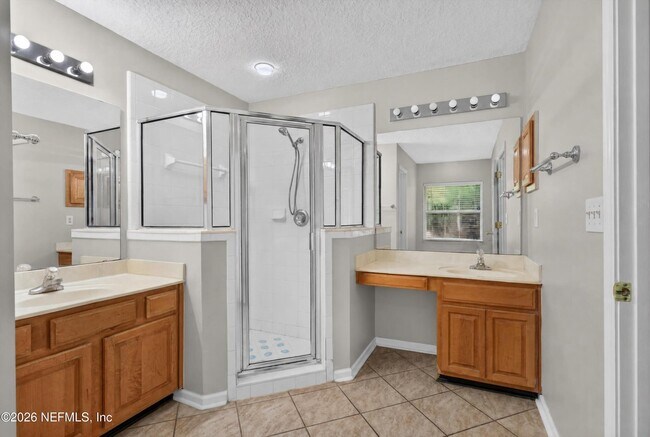 Building Photo - 11669 Collins Creek Dr