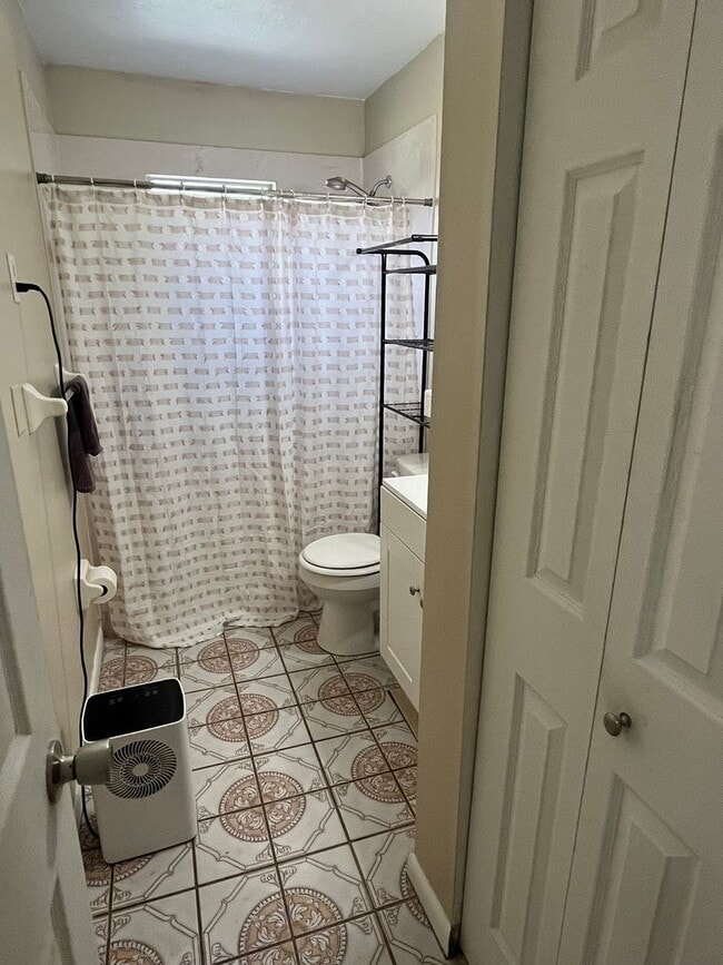 Building Photo - 3/1/1 located in Summerfield