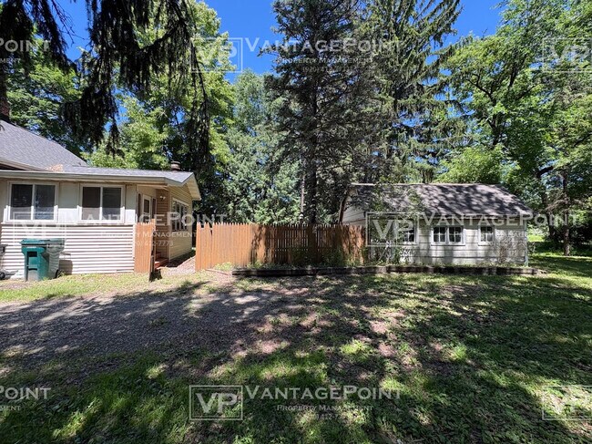 Building Photo - 2224 Ullmer Ct
