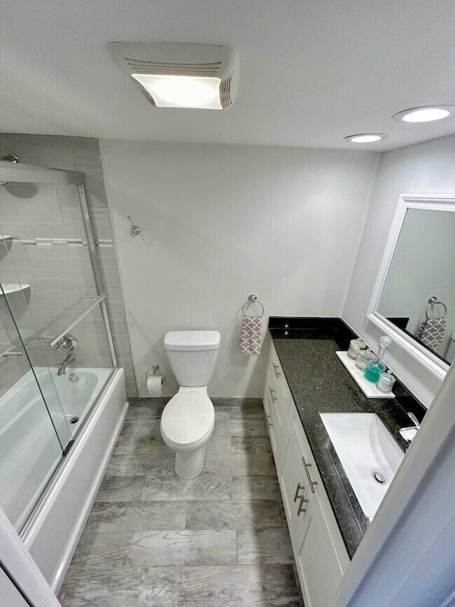 Primary Photo - 2691 S Course Dr