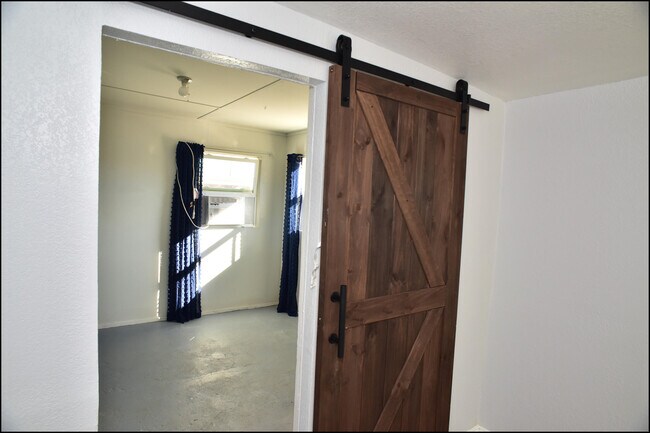 Building Photo - 3600 Volcanic Ave