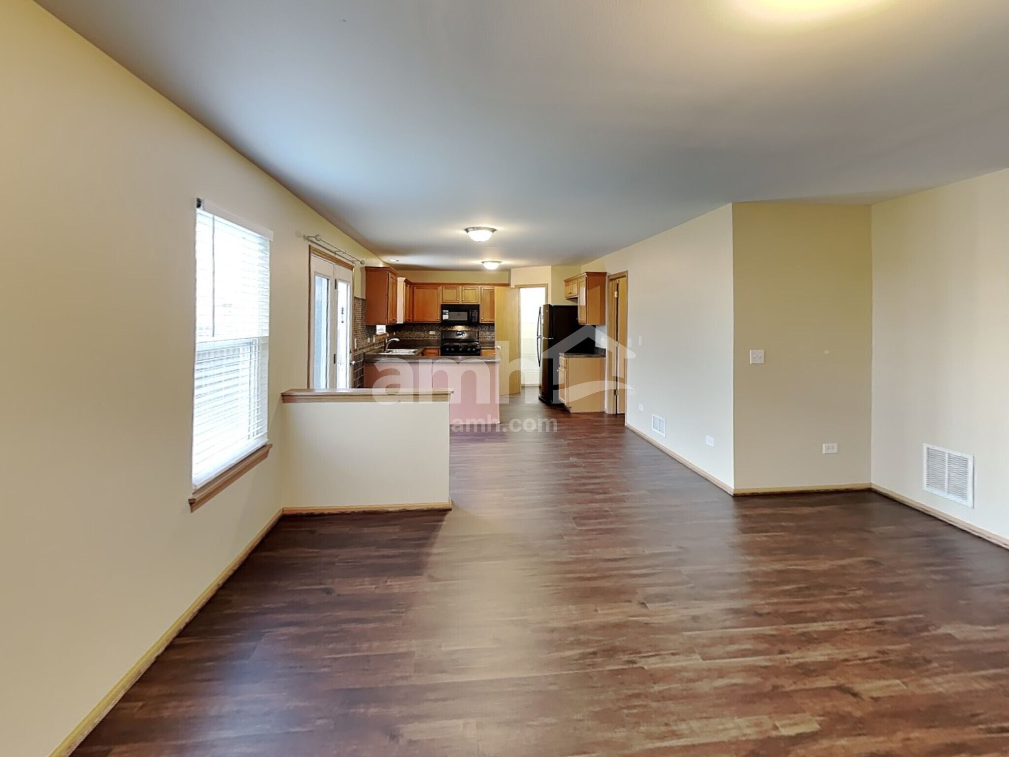 Building Photo - 2505 Paradise Cir