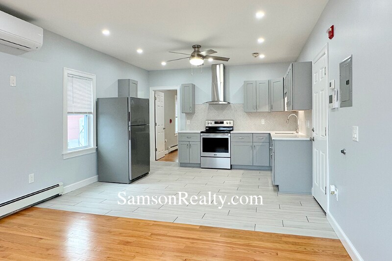 Building Photo - 296 Atwells Ave