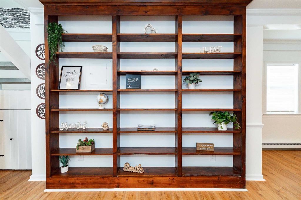 Building Photo - 48 Columbia St