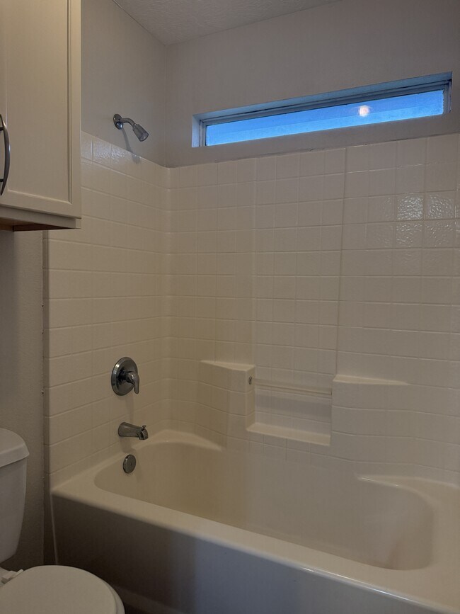 Building Photo - 4039 Southern Trace Dr