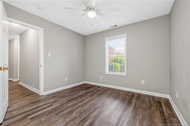 Building Photo - 342 Bubble Creek Ct