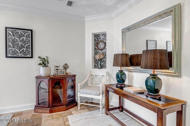 Building Photo - 905 2nd St N