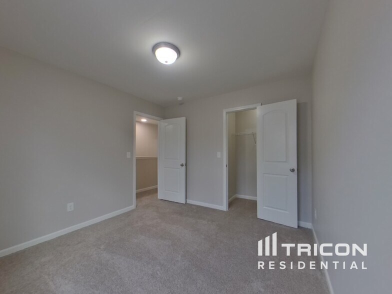 Building Photo - 316 Cedar Ridge