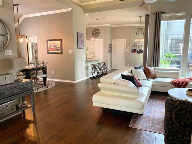 Building Photo - 3621 Granbury Dr