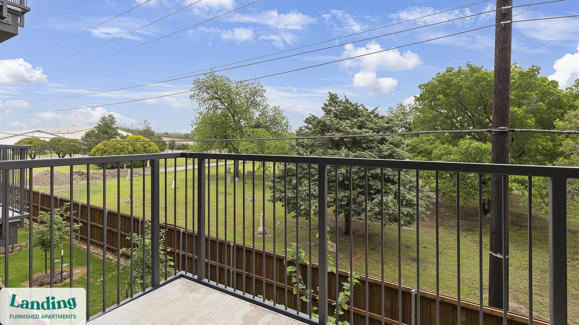 Building Photo - 650 E Sycamore St