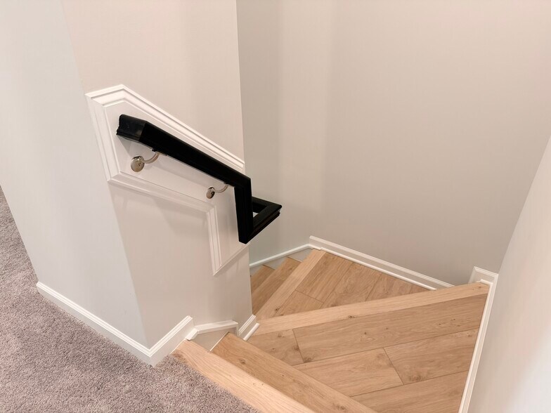 Building Photo - 2459 Englemann Dr