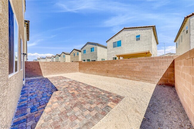Building Photo - 1110 Cactus Needle Ave
