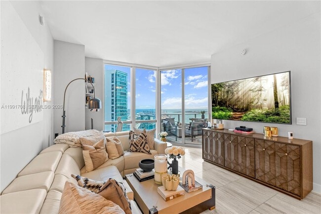 Building Photo - 851 NE 1st Ave