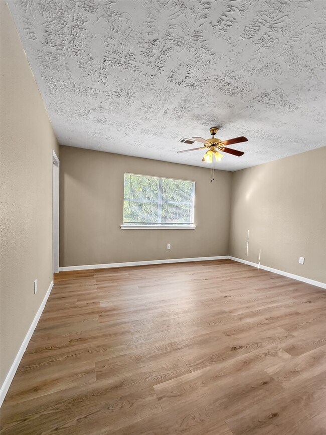 Building Photo - 137 County Rd 3431