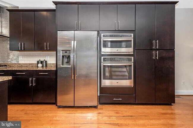 Building Photo - 9112 Kenway Ln