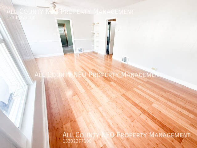 Building Photo - 2333 18th St SW
