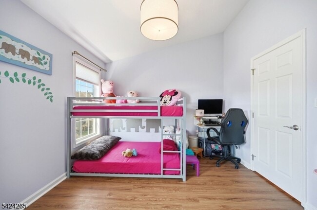 Building Photo - 424 Hartford Dr