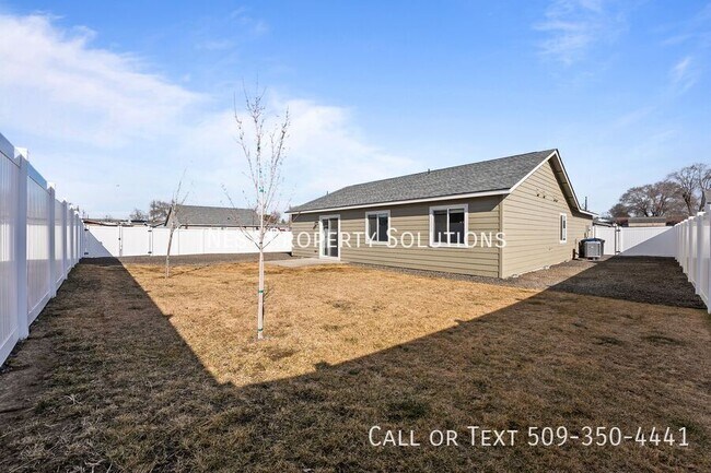 Building Photo - 422 N Washington St