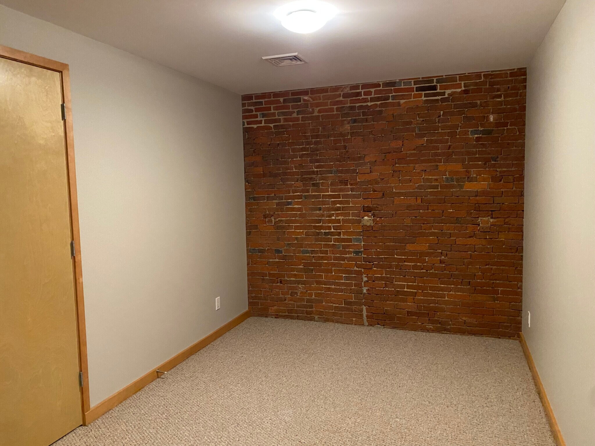 Bedroom 2 - 121 E Liberty St