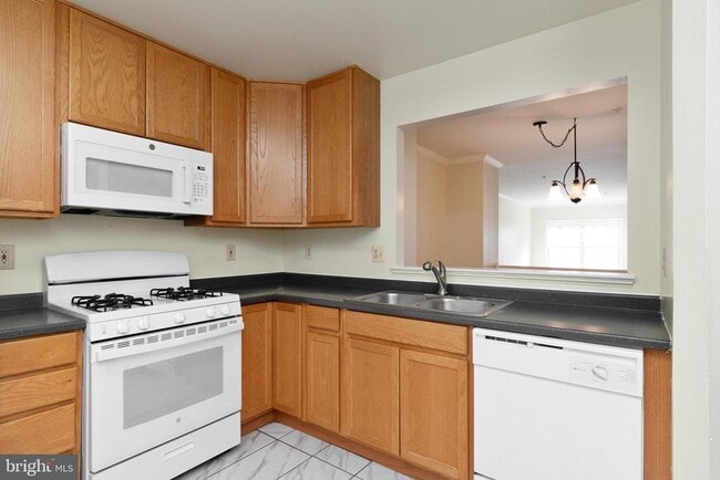 Building Photo - 10301 Greenspire Way
