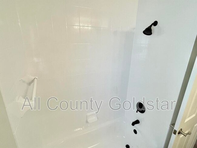 Building Photo - 2485 Traverse Ave