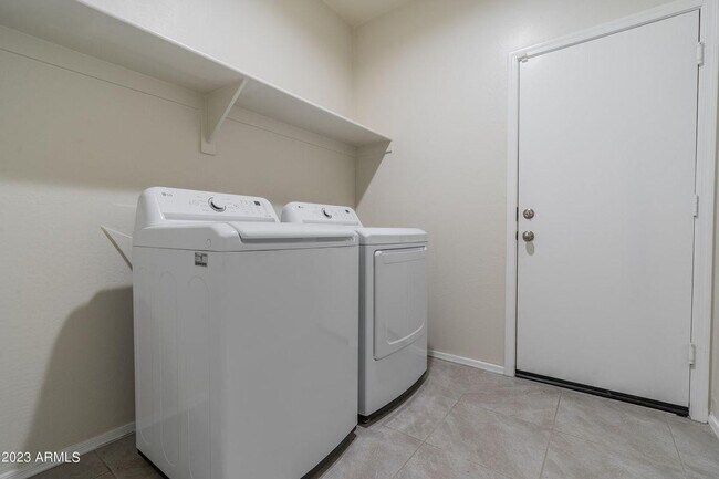 Building Photo - 5206 Gummite Dr