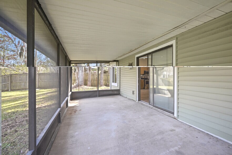 Building Photo - 11149 Losco Junction Dr S