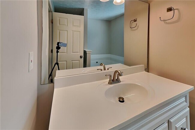 Building Photo - 3349 Sentinel Cir