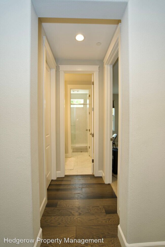 Building Photo - 4 br, 3 bath House - 2071 Morlan Drive