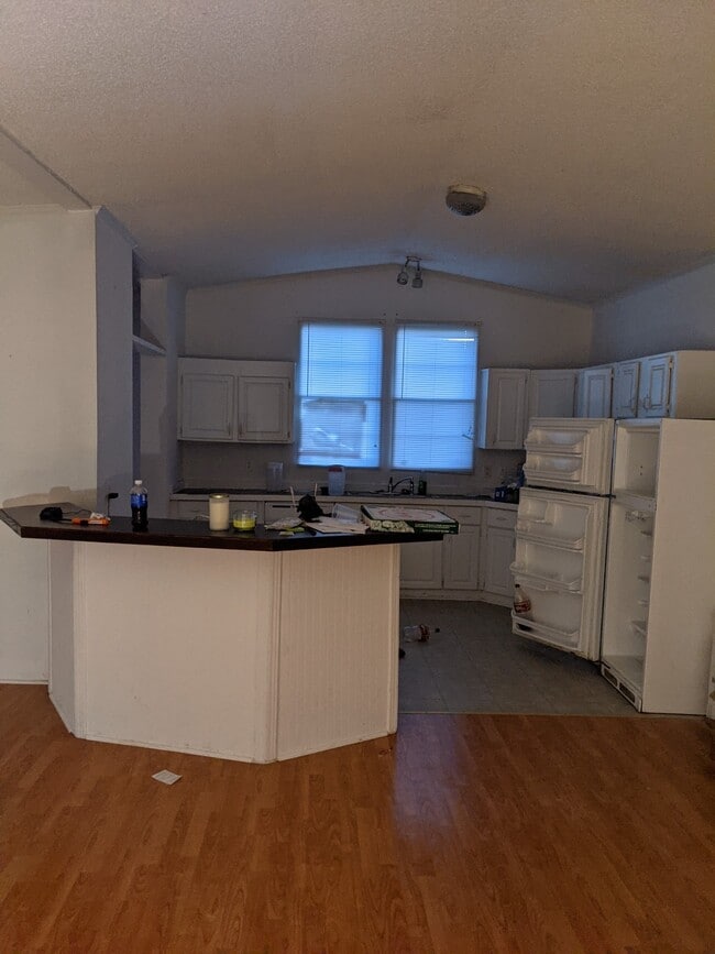 Building Photo - 110 Mallie Dr