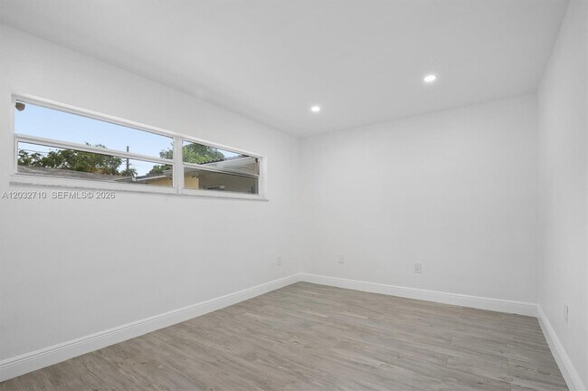 Building Photo - 2775 SW 12th St