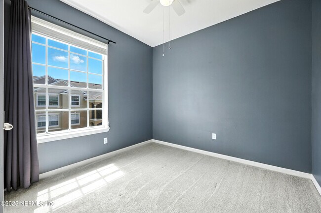 Building Photo - 7990 Baymeadows Rd