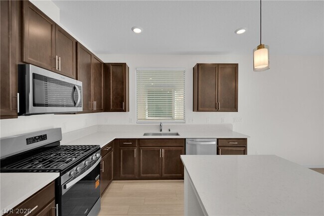 Building Photo - 10265 Restless River St