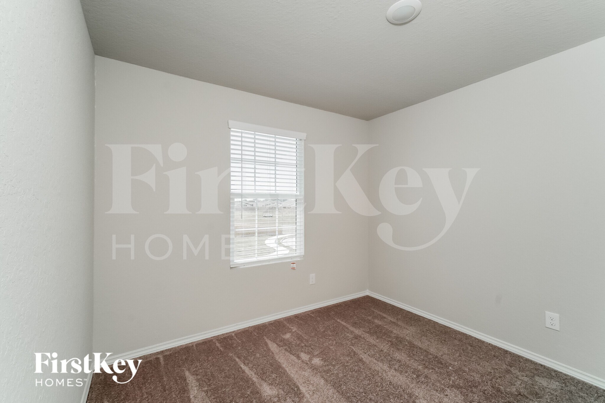 Building Photo - 9966 Sarrebourg St