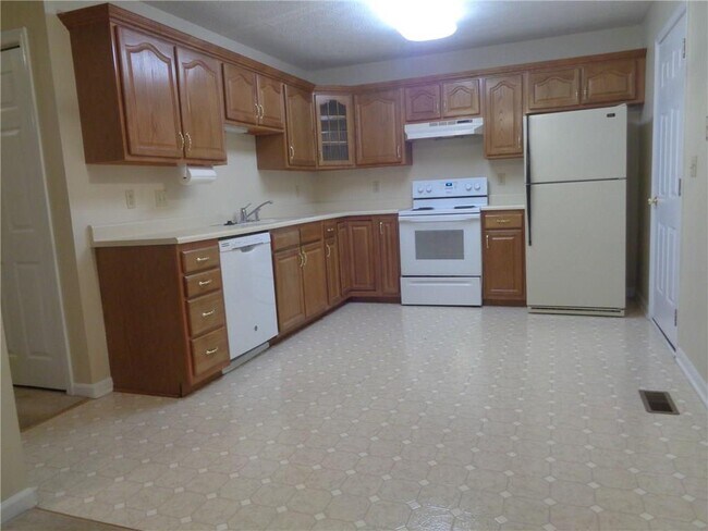 Building Photo - 7605 Southfield Dr