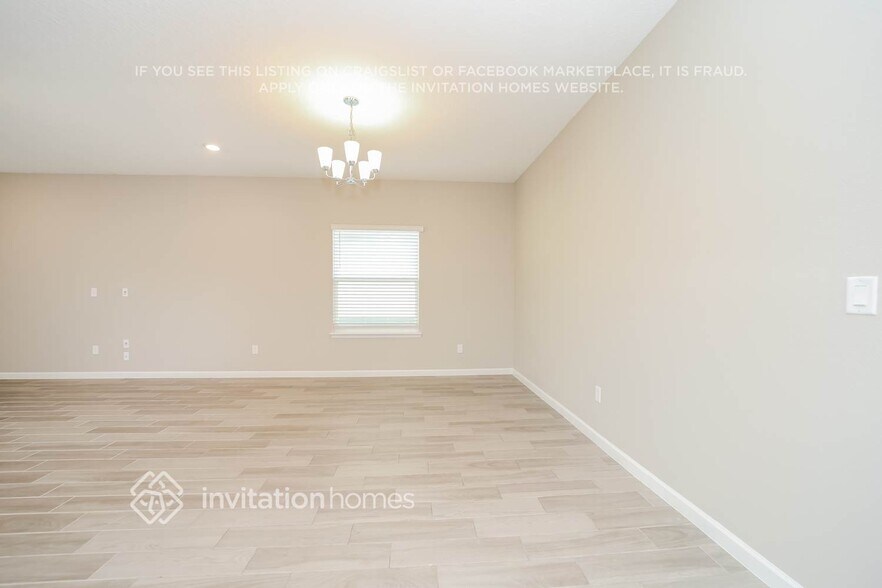 Building Photo - 10015 Lemon Grass Ln