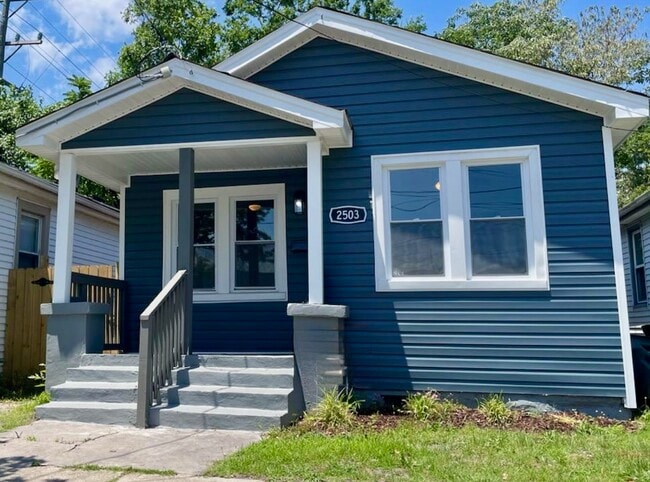 Primary Photo - 2503 Gosnold Ave