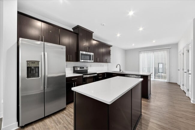 Building Photo - 530 Billingsley Rd