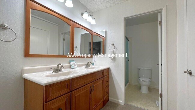 Building Photo - Concord The Crossings Beautiful 3 bedroom 2.5 bath, remodeled kitchen, 2 car garage