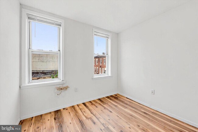 Building Photo - 4223 N Hicks St