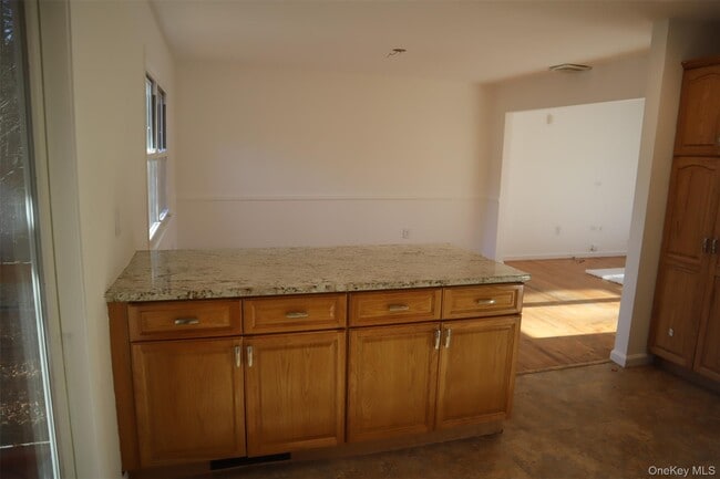 Building Photo - 55 Oakland Ave