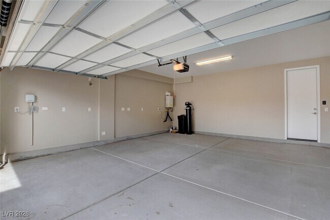 Building Photo - 10936 Free Flow Pl