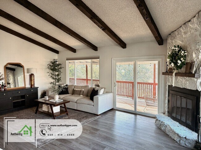 Building Photo - 1788 Riviera Dr