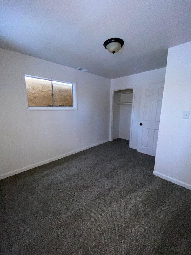 Building Photo - LIMITED TIME***1/2 OFF DEPOSIT**