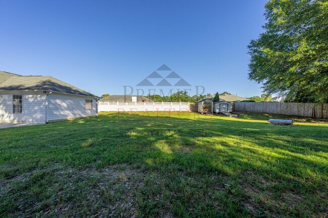Building Photo - 393 Lee Rd 554