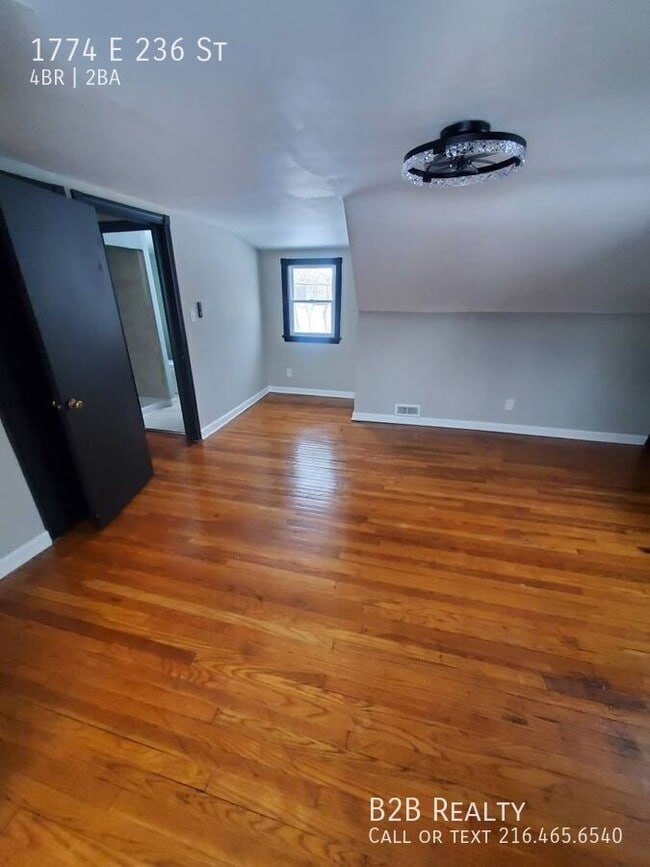 Building Photo - 1774 E 236th St